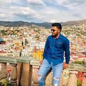 Meet your Posher, Carlos